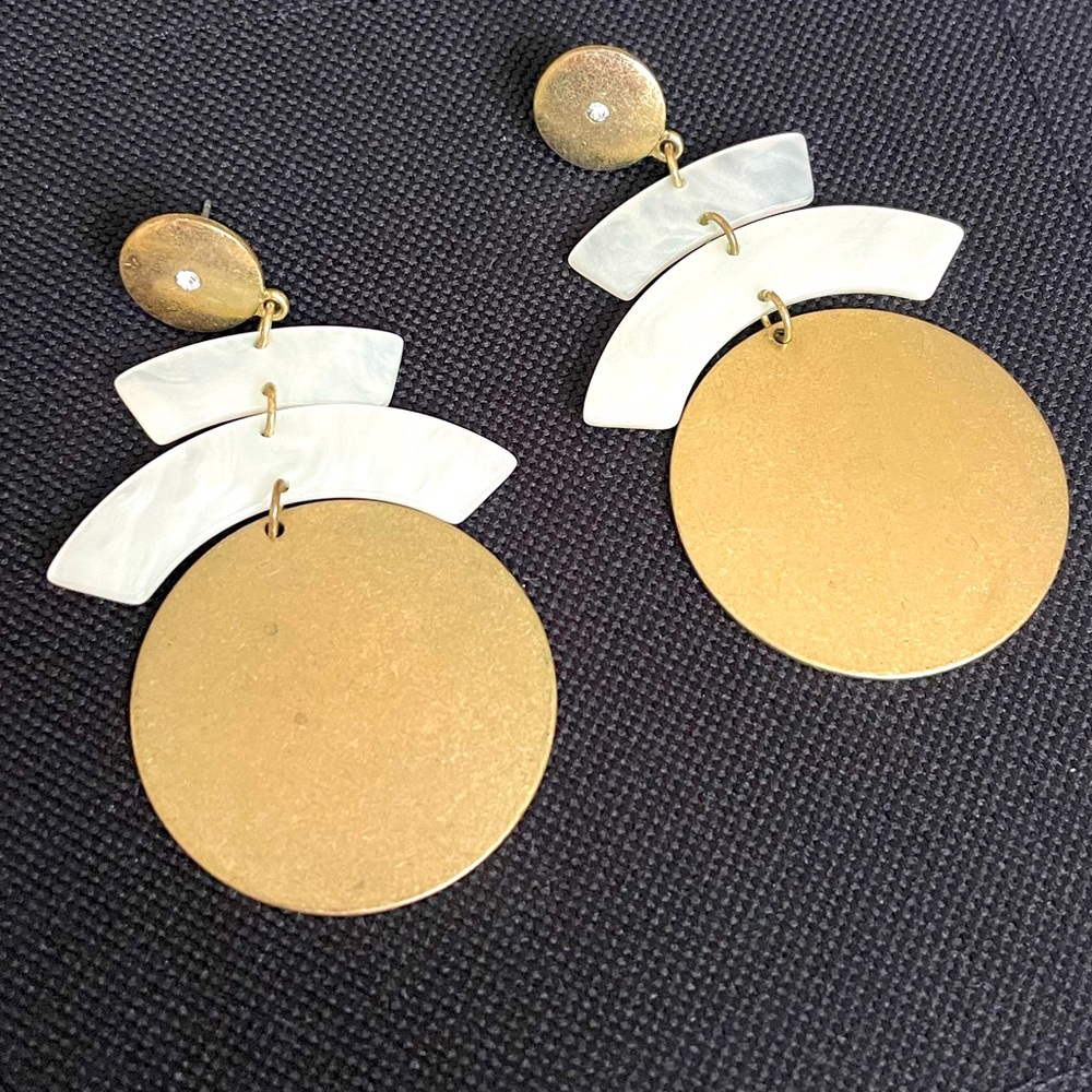 Elegant Gold and White Earrings